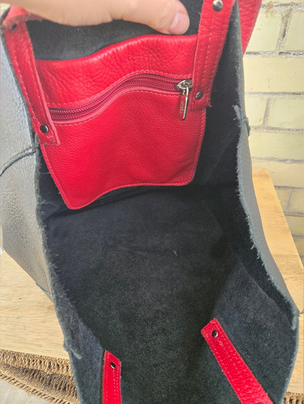 Roots Leather Tote - Picture 8 of 11